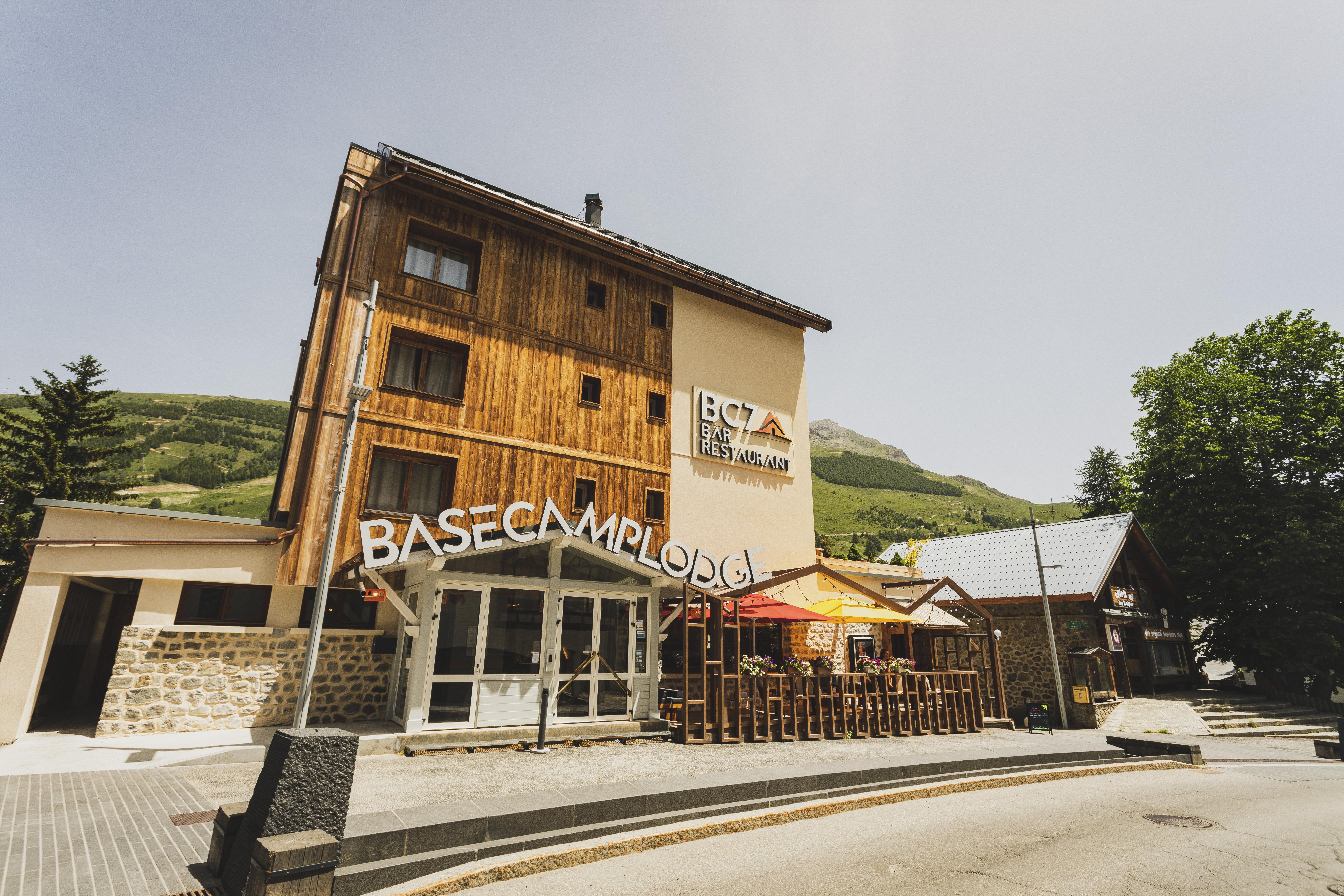 Hotel Base Camp Lodge - Les 2 Alpes Les Deux Alpes Exterior photo
