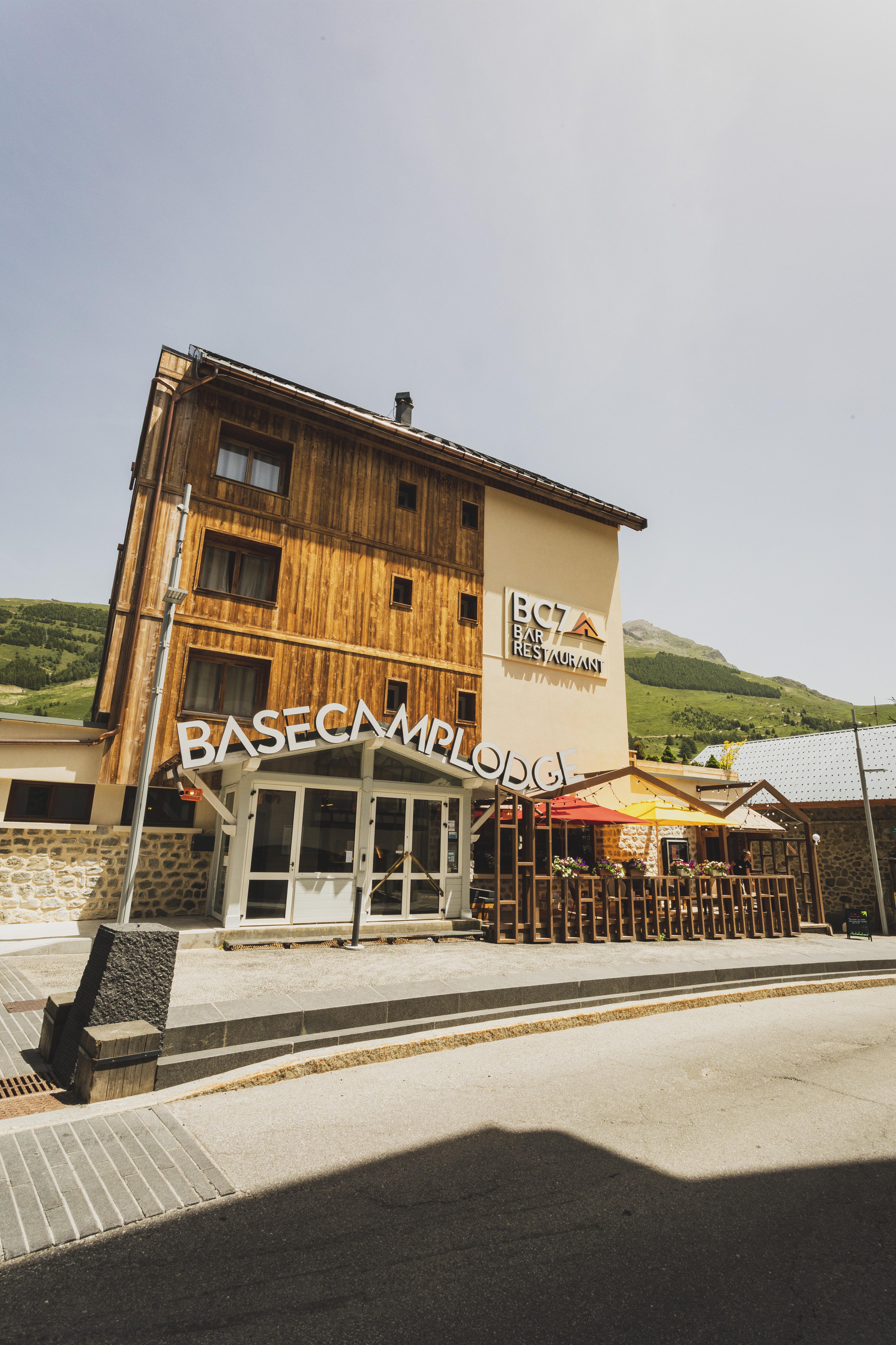 Hotel Base Camp Lodge - Les 2 Alpes Les Deux Alpes Exterior photo