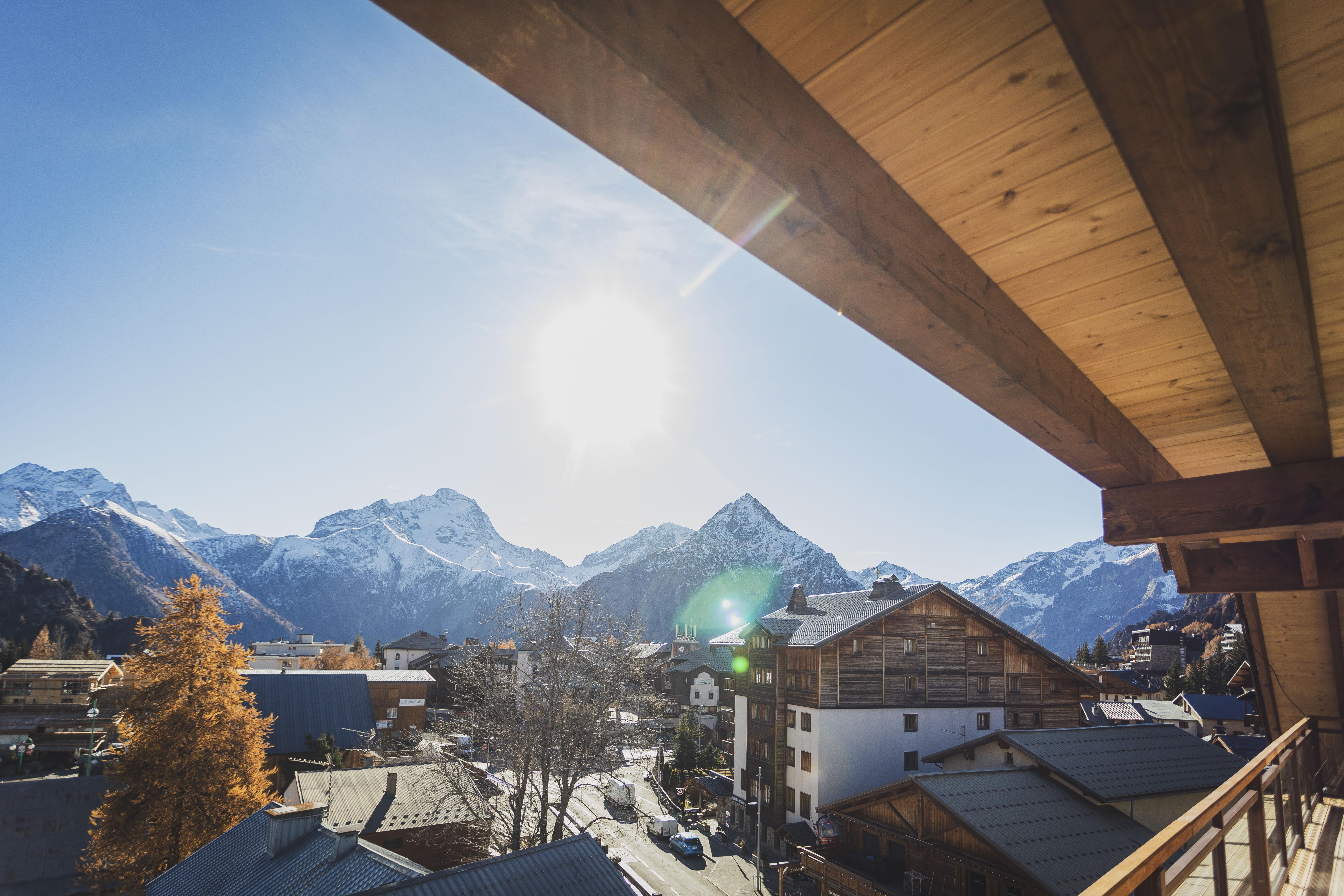 Hotel Base Camp Lodge - Les 2 Alpes Les Deux Alpes Exterior photo