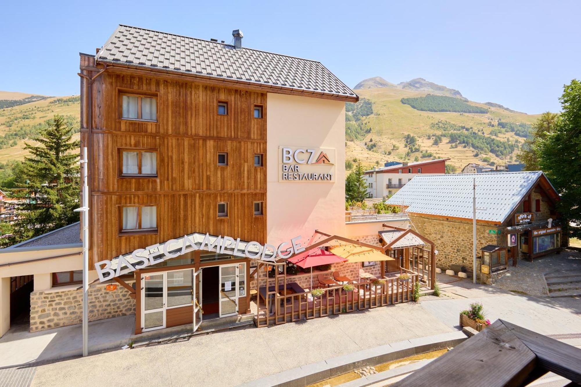 Hotel Base Camp Lodge - Les 2 Alpes Les Deux Alpes Exterior photo